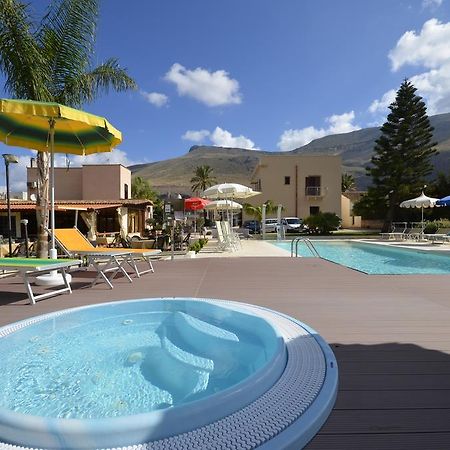 קסטלוצו Hotel Oasi Da Paolo מראה חיצוני תמונה
