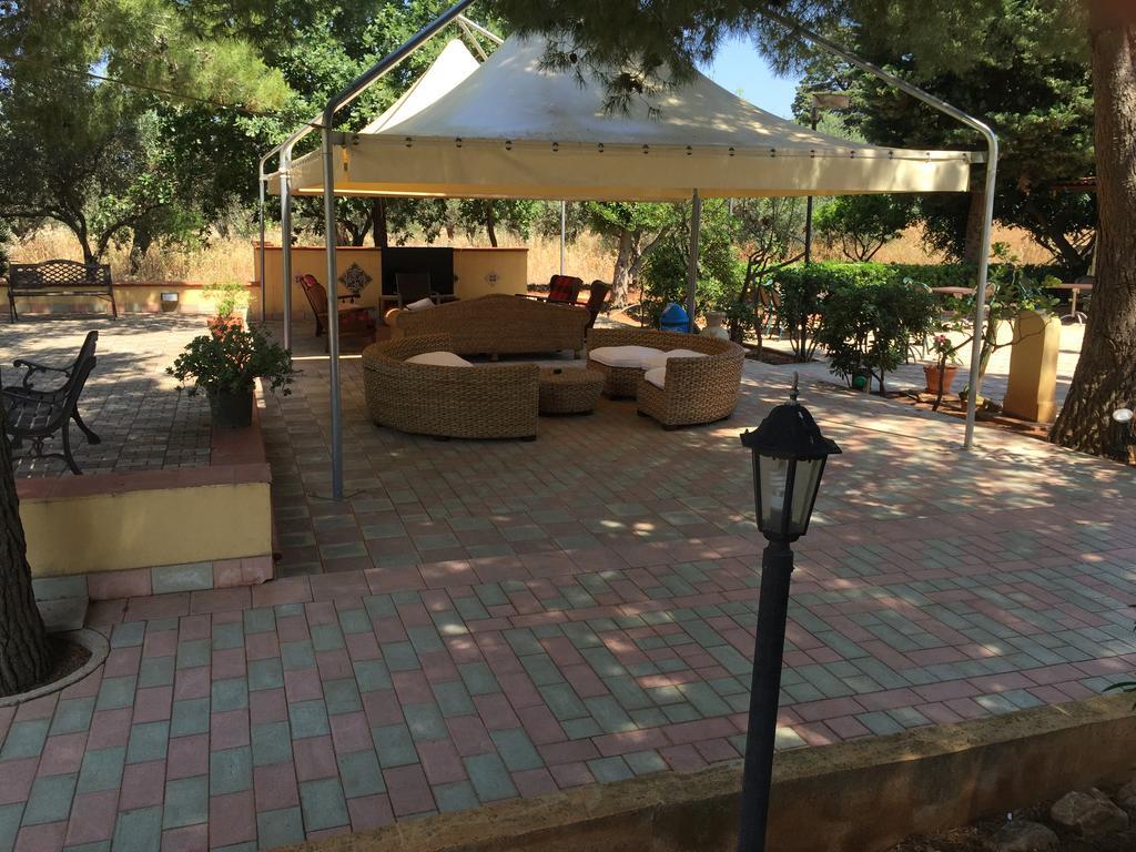 קסטלוצו Hotel Oasi Da Paolo מראה חיצוני תמונה