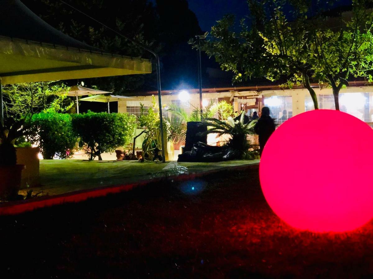 קסטלוצו Hotel Oasi Da Paolo מראה חיצוני תמונה