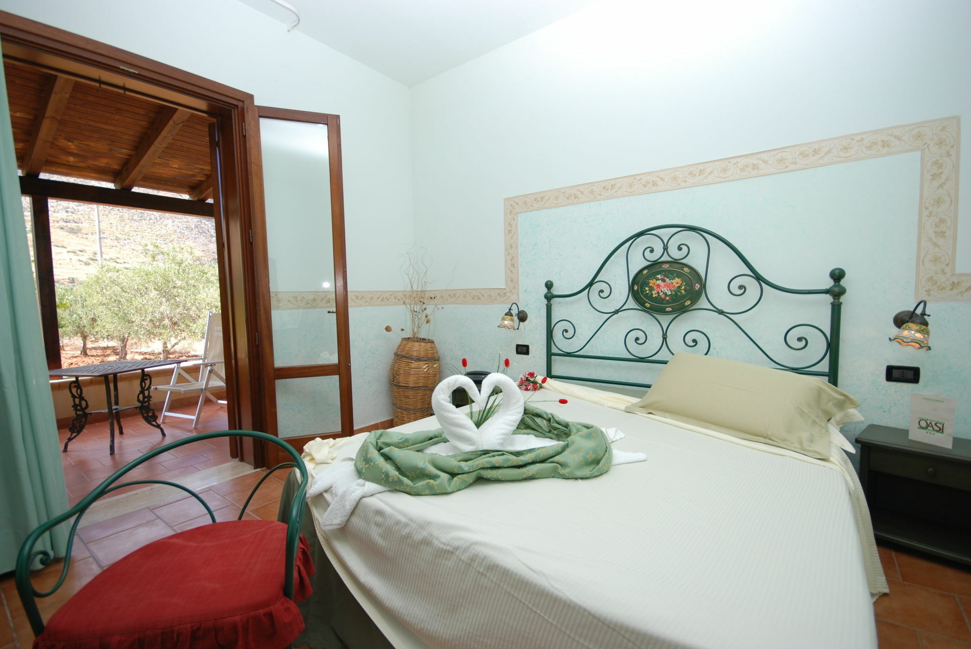 קסטלוצו Hotel Oasi Da Paolo מראה חיצוני תמונה